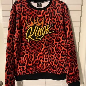Switch Remarkable Red Leopard Print Kings Sweatshirt (Size Medium NEW)